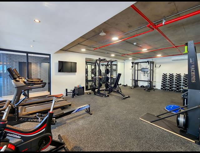 1 BEDROOM APARTMENT TO LET IN SEA POINT